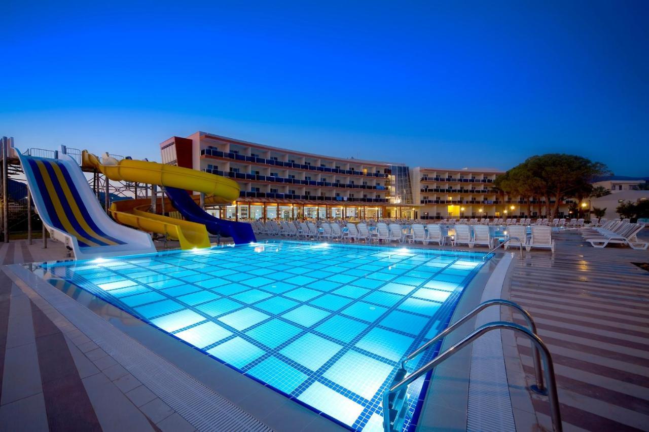 Grand Sahins Gumuldur 4* İzmir